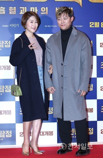 [포토] '조선명탐정' 김지영·남성진 '깨알같은 브이'