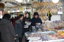 싱싱한 해산물에 추억까지 한아름… 묵호항으로 오세요