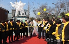 3·1절 맞아 의왕 레일파크 광장에 평화의 소녀상 제막