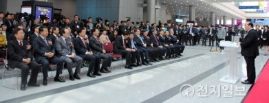 장휘국 교육감 SWEET 2018 국제 신재생에너지 전문 전시회 참석