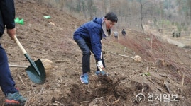 김진흥 부지사, 남양주 지둔마을서 식목행사 성료