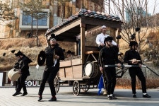 홍익인간 꿈꾼 단군, 당골포차 주인 돼 사람다운 사람 찾아 나서