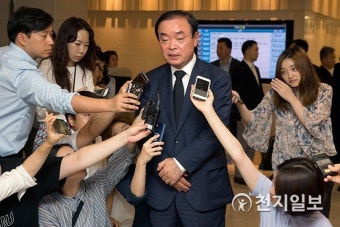 고 노회찬 원내대표 빈소 찾은 장병완