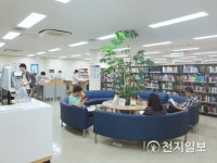 [의왕 ] 책도 읽고 더위도 식히고… 일석이조