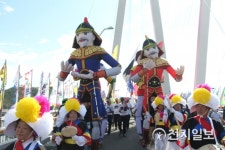해남 명량대첩축제, 이순신 장군 케릭터 인형 퍼포먼스