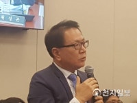 [2018국감] 답변하는 정승인 코리아세븐 대표