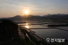 부안군, 가을 절경 마실 코스… 곰소 소금밭길 '으뜸'