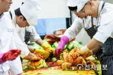 원광보건대 은혜나눔 김장담그기 봉사 실시