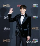 [2018 KPMA] 로이킴 행복한 손인사