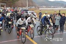 [진주] 추위 녹이는 열기… 전국 산악자전거대회 열려