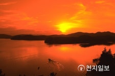 [지역명소] 진양호 공원, 팔색조 갖춰… 진주 8대 절경인 노을도 장관