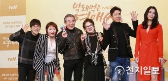 [포토] 이승준-김현숙-송민형-김정하-고세원-정다혜 '꿀벌아 울지마 ' (막영애 시즌17 제작발표회)