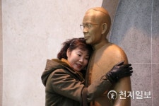 김수환 추기경님 그립습니다