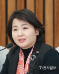 발언하는 이수진 최고위원