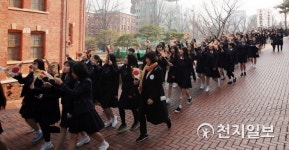[3.1절 100주년] 유관순 후배들의 만세 행진