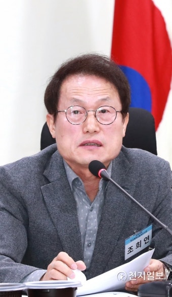 인사말하는 조희연 학교체육진흥회 이사장