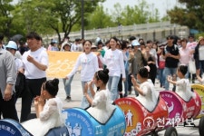 [세계평화선언6주년-광주] 상무공원서 국제법 제정 걷기대회… 평화의 답 DPCW