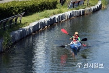 엄마와 함께 '즐거운 카누 체험'