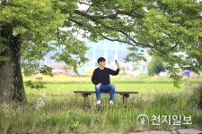화순군 도곡면 월곡리 사랑나무 아래서 찰칵