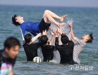 폭염에는 역시 동해바다 물놀이