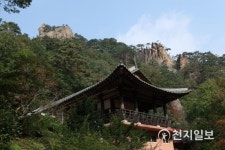 [잠시 떠나볼까] 남설악 최고의 비경 양양 오색주전골과 만경대서 秋단풍빛에 빠져볼까