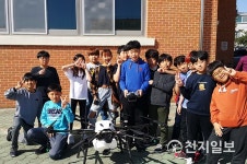 경남도청 드론동호회, 진주서 초교생 대상 찾아가는 체험교실