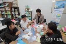 [중소기업 강국 코리아](128) ㈜동원글로벌 유해성분 無, 아이 배내옷처럼 믿고 쓰는 물티슈 만들것