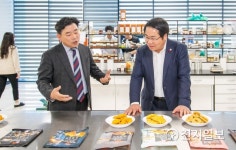오세현 아산시장, 기업하기 좋은 도시 만들기 행보… ㈜한미에프쓰리 방문