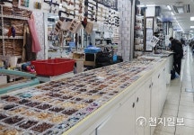 [지하철로 떠난 역사 여행㉕] 동화시장서는 단추 하나도 보석