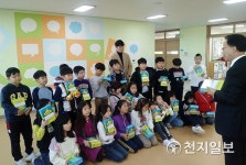 김천교육청 국어사전 기증 사업 추진