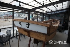 [잠시 떠나볼까] 비경 가득한 속초서 즐기는 뉴트로 여행