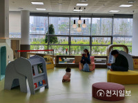 [르포] 전국서 6번째 정약용도서관 개관…남녀노소 북적