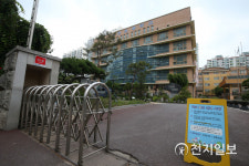 부천 초등학교 50대 여교사 코로나19 확진