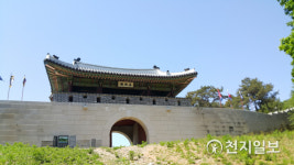 [지역명소] 솔솔한 바닷바람 맞으며 염하강철책길 걸어보자