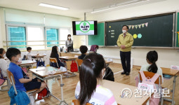 설동호 대전교육감, 문화초 등교 점검 꼼꼼하게 안전 체크