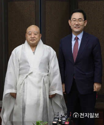 [천지포토] 조계종 총무원장 예방한 주호영 원내대표