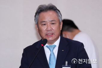 [천지포토] 답하는 이기흥 대한체육회장