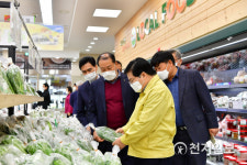 [장성] 로컬푸드 직매장 지역경제 활성화 도움 인기몰이