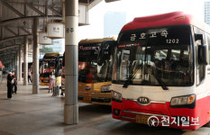 [천지포토] 한산한 고속버스터미널 