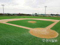 무안스포츠파크 야구장 인조잔디로 새 단장