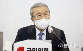 [천지포토] 발언하는 김종인 비대위원장