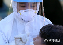 [천지포토] 코로나19 최전선에서