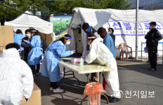 부부 골프모임 진주·사천 코로나 확진자 18명으로 늘어