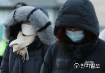 [오늘날씨] 전국 눈 동반한 강추위… 경기·강원 아침기온 영하 20도