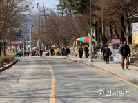 [천지포토] 설 연휴 사흘째, 동두천 소요산 찾은 시민들