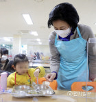 [천지포토] 박영선 후보, 초등학교 식당 방문