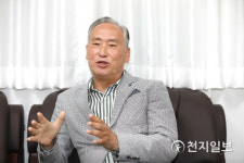 [피플&포커스] 전통식생활문화연구원 김영복 원장 퍽퍽한 닭가슴살 그만, 닭가슴살 냉면 드세요