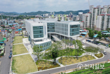 진주시, 지식산업센터에 무인대여 스마트도서관 운영
