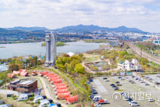 [지역명소] 이번 역은 레솔레파크… "새로워진 왕송호수공원으로 같이 소풍가요"