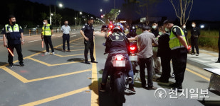 천안시, 오토바이 소음 야간 합동단속… 38건 적발